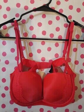 Victoria Secret Very Sexy Strapless Red W/Lace Trim -Accent 34C ♥️🍒